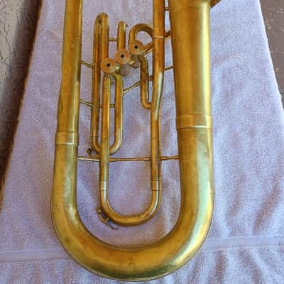 Reynolds Emperor baritone horn with mouthpiece and gig bag image 5