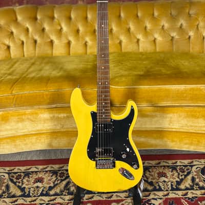 Custom Build Strat-Style w/bag - Yellow Transparent image 1