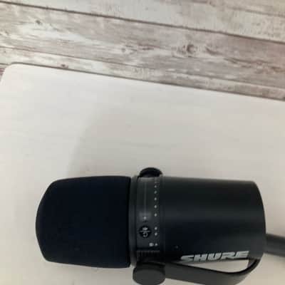 Used Shure MV7 Dynamic USB Podcast Microphone image 2