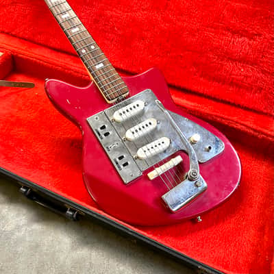 Guyatone LG-130t Wackadoodle offset bizarre guitar c 1960’s Candy Apple Red CAR GUYA Bild 2