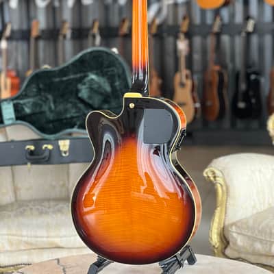 Yamaha AEX1500 1993 - Sunburst image 2