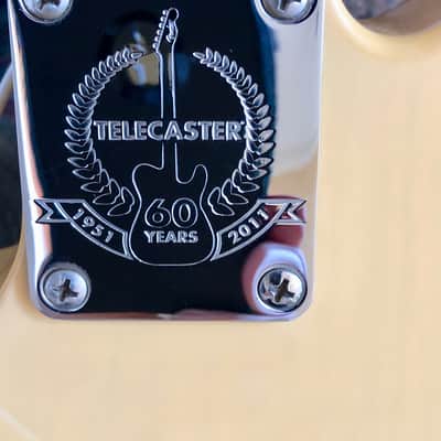 2011 Fender Deluxe Series 60th Nashville Mexico  Transparent Honey Telecaster Electric Guitar case image 18