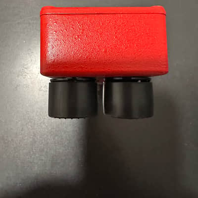 MXR M102 Dyna Comp 1995 - Present - Red image 4