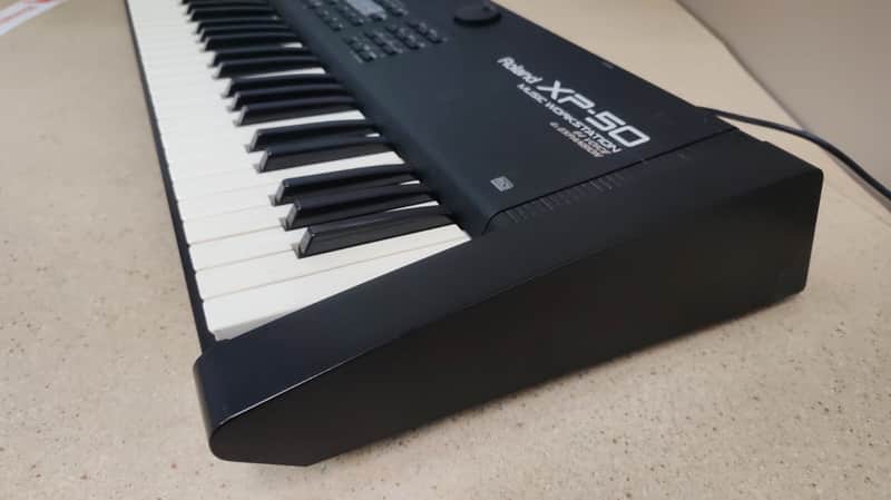 Roland XP-50 61-Key 64-Voice Music Workstation Keyboard 1995