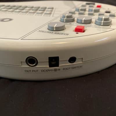 Suzuki Omnichord System 2 OM-84 Vintage 80's with Case & Power supply image 8