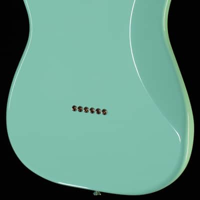 Fender Limited Edition Tom DeLonge Stratocaster Rosewood Fingerboard Surf Green (487) image 2