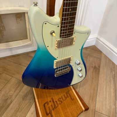 Fender Player Plus Meteora HH 2022 - Present - Belair Blue image 4