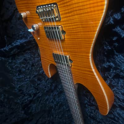 Suhr Modern Trans Amber Maple Flame image 3