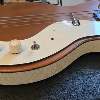 Naturally Relic'd 1959 Danelectro 3412 Short-horn Bass and Hardcase image 8