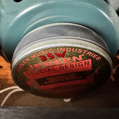 Hot Tone British Invasion with speaker image 7