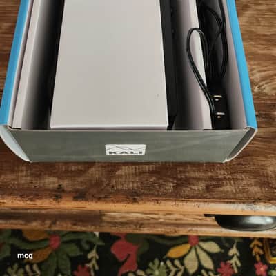 Kali Audio MV-BT High Resolution Bluetooth Receiver 2022 - Present - Black image 3