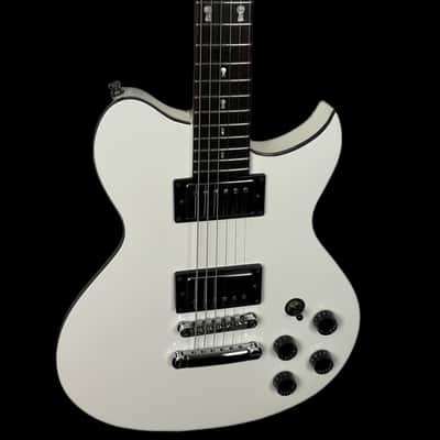 Washburn WI26 Joe Trohman Fall Out Boy Signature Guitar image 4