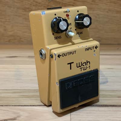 Boss T Wah 1980-1981 - made in Japan Black Label early serial number auto Wah image 2