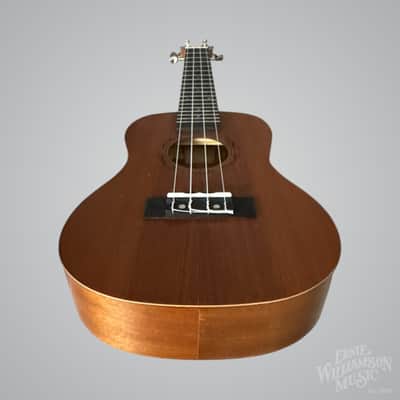 Amahi UK120CW Concert Ukulele, Traditional Shape, Select Mahogany Top, Back & Sides image 9