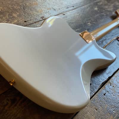 Fender Japan Traditional 2025 Ltd Edition Collection '60s Jazzmaster White Pearl w/ Matching Headstock image 5