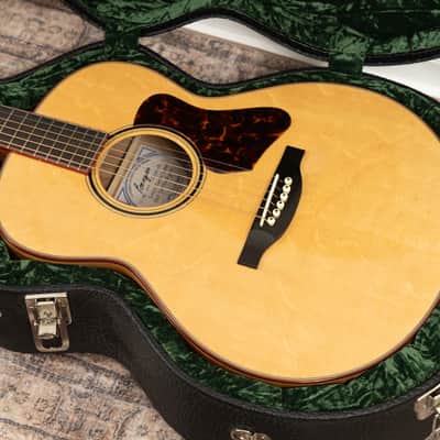 Bourgeois 2013 Luthier's Choice Small Jumbo "Face" Guitar - Bear Claw Spruce Top / Red Gum Eucalyptus Back and Sides image 23