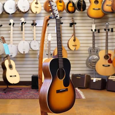 Martin 000-17 Sitka Spruce/Mahogany Acoustic Whiskey Sunset w/Padded Gig Bag image 5