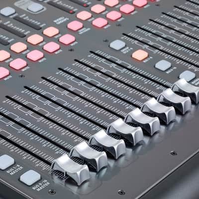 Behringer X32 Producer 40-Input, 25-Bus Rack-Mountable Digital Mikser image 6