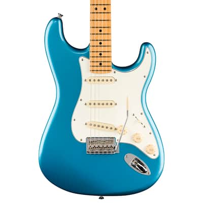 Fender Limited Edition Player II Series Stratocaster Electric Guitar, Lake Placid Blue image 3