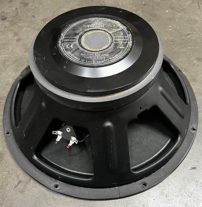 Behringer Eurolive 15