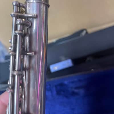 King Cleveland 610 Flute w/ Hard Case Blue Lining (parts/ repairable) image 13