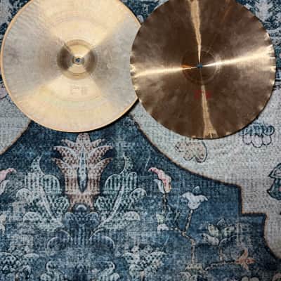 Paiste 14" 2002 Sound Edge Hi-Hat Cymbals (Pair) - Traditional, Used image 9