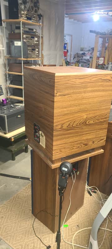 dbx db-SW15 plus 1980s - walnut veneer
