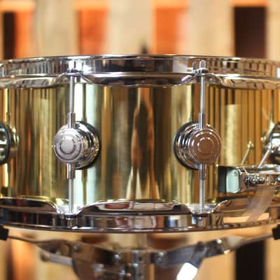 DW Collector's Bell Brass Snare Drum - 5.5x14 - DRVN5514SPC (video demo) image 4