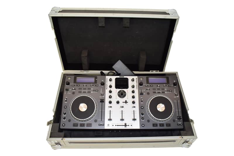Numark MIXDECK Dual DJ Controller + CD/MP3/USB/iPod Player w/ Built-In Mixer Includes Road Case image 1