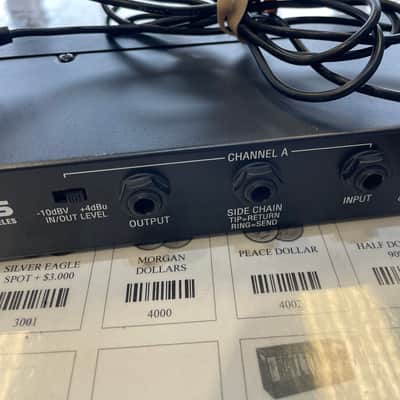 ALESIS 3630 Stereo Compressor Limiter Gate Bild 6