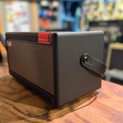 Positive Grid Spark 40 40-Watt 2x4" Modeling Guitar Combo w/ Carry Case image 3