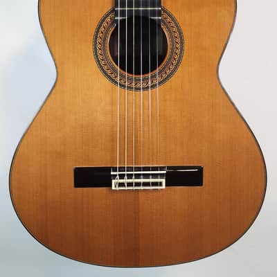 Jose Ramirez Pre Owned 1995 Vintage R4 all Solid CLassical Guitar With Case image 5