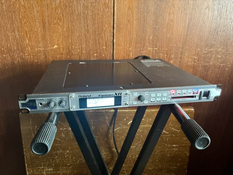 Roland Fantom XR Synthesizer/Sampler Ver2.02 New Display image 1