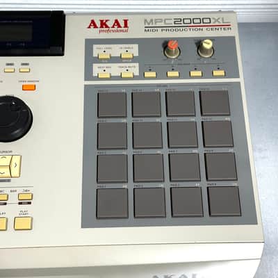 Akai MPC2000XL MIDI Production Center image 7
