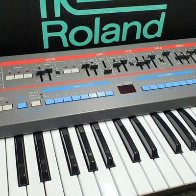 Roland Juno-106 61-Key Programmable Polyphonic Synthesizer 1984 - 1985 - Black image 10