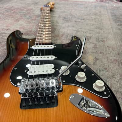 Fender Stratocaster 2022 - 3-Tone Sunburst image 4
