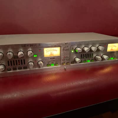 dbx 576 Vacuum Tube Preamplifier and Compressor 1990s - Silver image 6