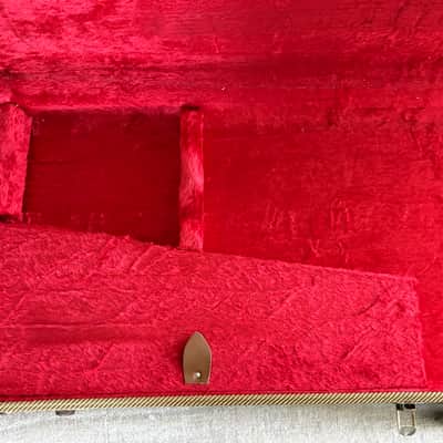 1990’s Fender Tweed Hardshell Case Fits Stratocaster / Telecaster Plush Red Interior image 18