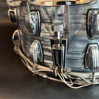 Ludwig Classic Maple snare drum 2012 - Sky Blue Pearl image 5