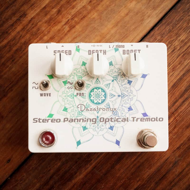 Dazatronyx Stereo Panning Optical Tremolo | Reverb