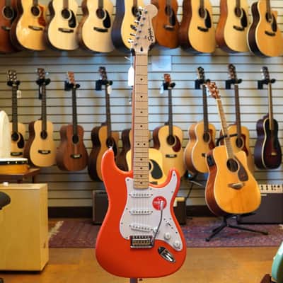 Squier Limited Edition Squier Sonic Stratocaster Electric Guitar Fiesta Red image 4