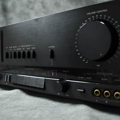 Alpine/ Luxman LV-105 Stereo Integrated Amplifier in Very Good