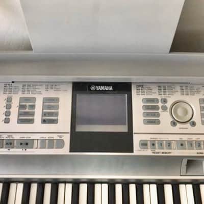 Yamaha DGX-505 Portable Grand image 4