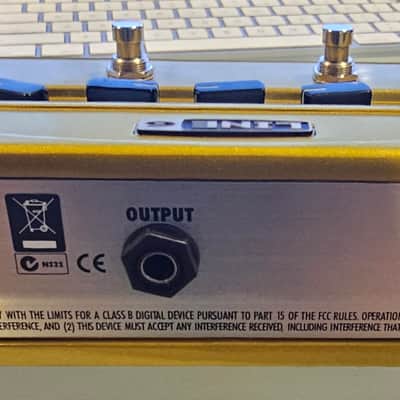 Line 6 DM4 Distortion Modeler 2010s - Gold image 3