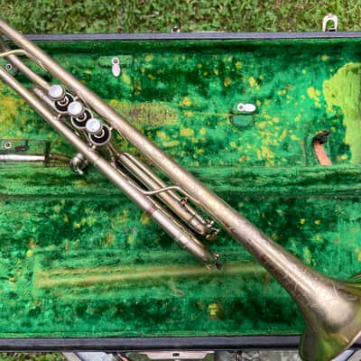 1922 Buescher True Tone Trumpet — Nickel/Silver w/ Engraved Bell — Original Case & Mouthpiece — Freshly Serviced image 14