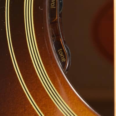 Gibson SJ-200 Original Vintage Sunburst image 9