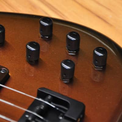 F Bass BN 5 - Colour Shift image 8
