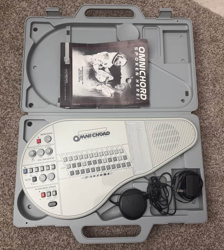 Suzuki OM-84 Omnichord 1984 - Ivory image 1