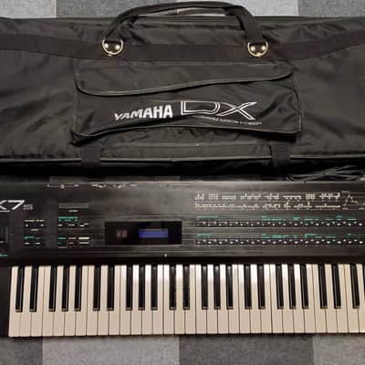 🎹 Yamaha DX7s | Ryuichi Sakamoto Patches & Factory Patches / Blue LED Display / Battery Holder / Serviced with Soft Case