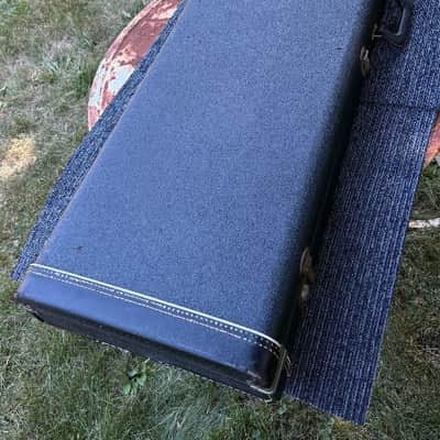VINTAGE 1966 FENDER PRECISION BASS CASE w/KEYS image 2